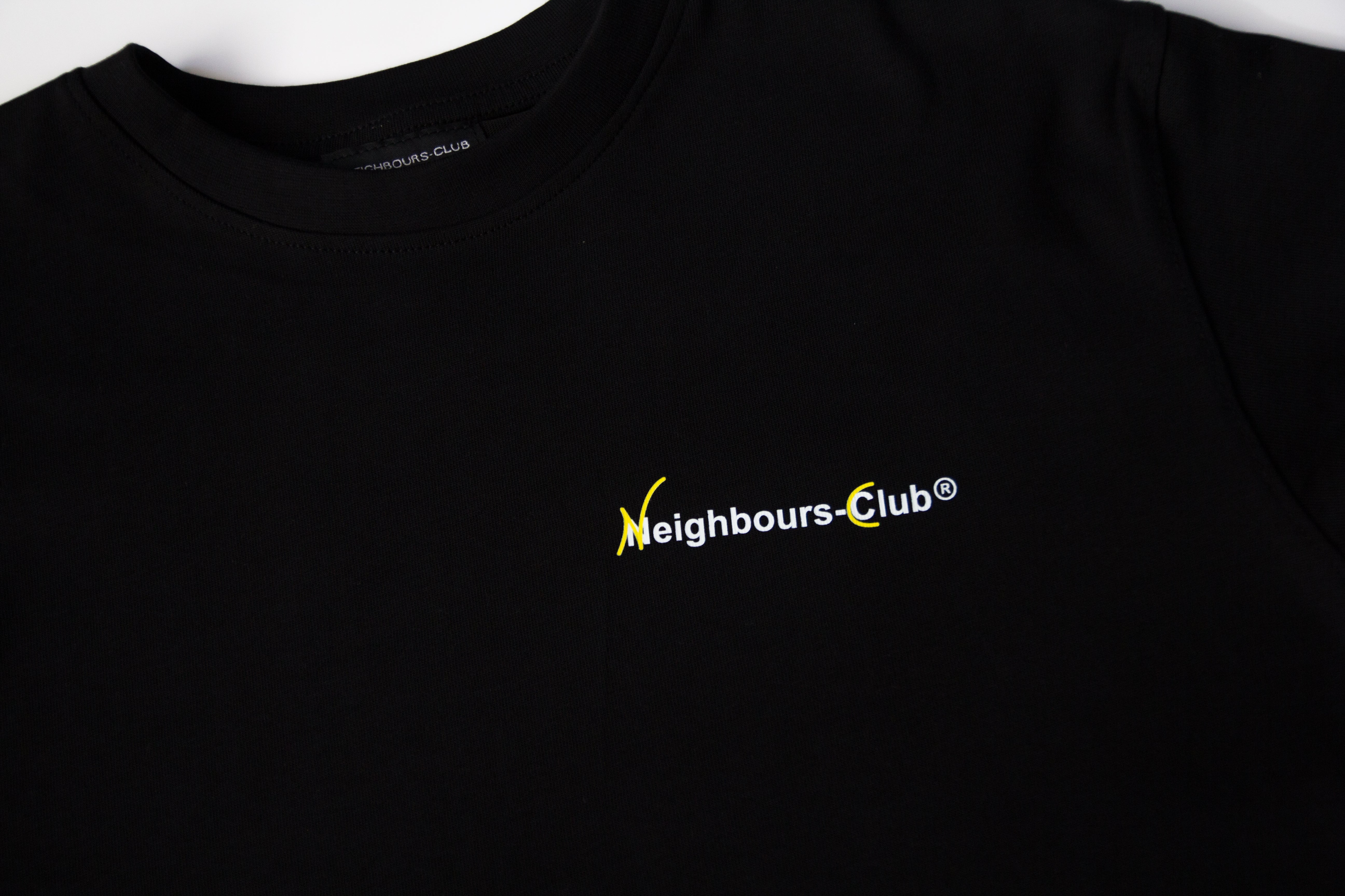 Neighbours-Club Cathedral Tee (Zwart/Geel)